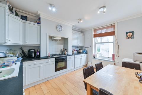 3 bedroom flat for sale, Dover Mansions, Brixton, London, SW9