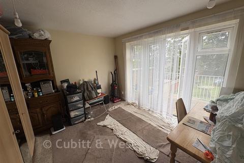 1 bedroom ground floor flat for sale, 1 Parry Road, London SE25