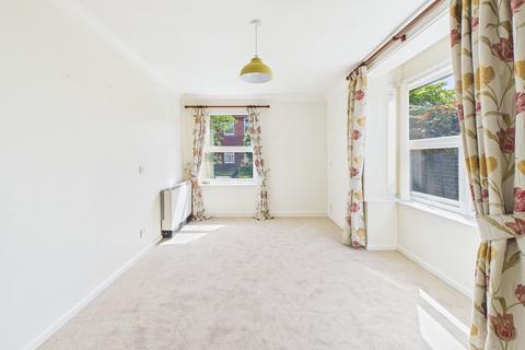1 bedroom retirement property for sale, Gainsborough Lodge, 136, South Farm Road, Worthing, BN14 7ED