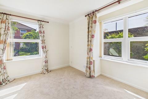 1 bedroom retirement property for sale, Gainsborough Lodge, 136, South Farm Road, Worthing, BN14 7ED