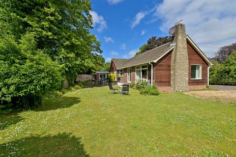 3 bedroom bungalow to rent, Southlea Road, Datchet, Slough, Berkshire, SL3