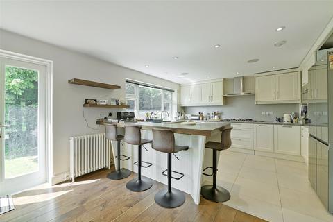 3 bedroom bungalow to rent, Southlea Road, Datchet, Slough, Berkshire, SL3