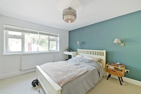 3 bedroom bungalow to rent, Southlea Road, Datchet, Slough, Berkshire, SL3
