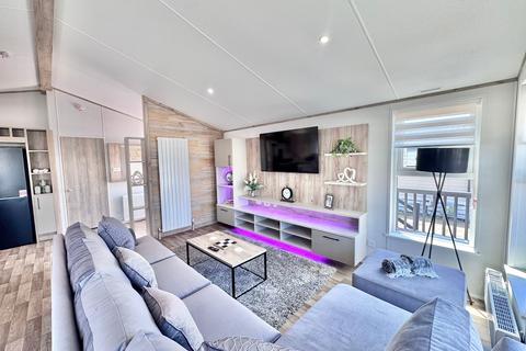 2 bedroom lodge for sale, Willerby Mapleton - Lake views Chichester Lakeside Holiday Park, Chichester PO20