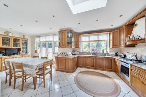 3 bedroom semi-detached house for sale, Brookdale, London, N11