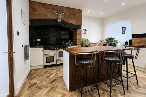 4 bedroom townhouse for sale, Watergate Street, Chester CH1