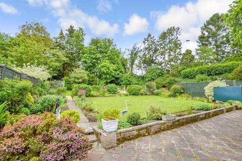 5 bedroom chalet for sale, Gilletts Lane, West Malling ME19