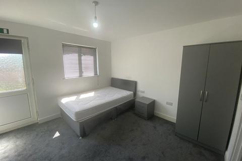 1 bedroom in a house share to rent, 146 Hinchliffe, Orton Goldhay, P`Boro, PE2 5ST