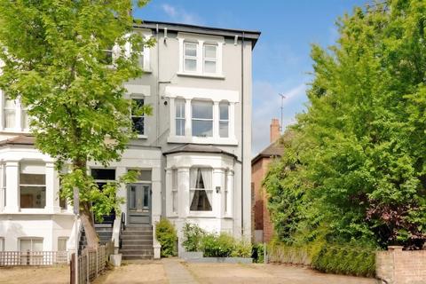 undefined, The Avenue, London W13