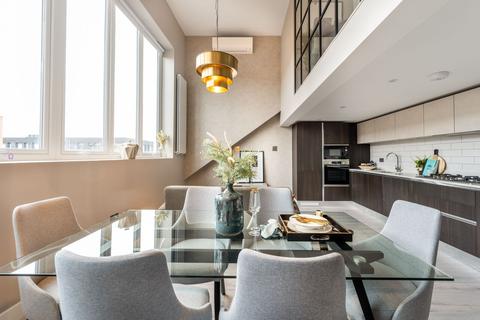 3 bedroom flat to rent, Prout Grove, Neasden, London, NW10