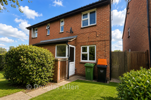 1 bedroom ground floor maisonette for sale, Horkesley Way, Wickford SS12