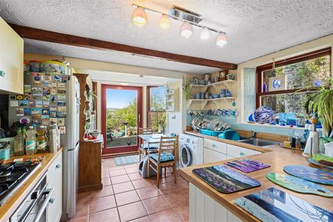 4 bedroom house for sale, High Street, Newburgh KY14