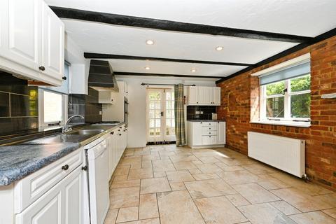 4 bedroom character property for sale, Hunstanton Road, Heacham, King's Lynn