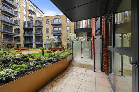 1 bedroom apartment to rent, Tryon House,Brook St, KT1