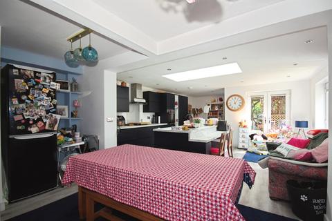 3 bedroom end of terrace house for sale, Home Farm Crescent, Whitnash, Leamington Spa