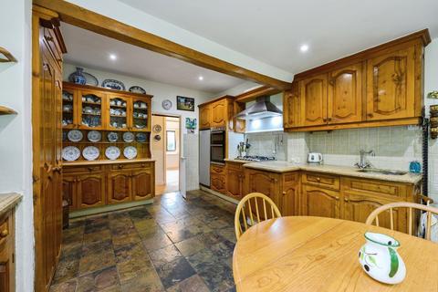 4 bedroom bungalow for sale, Golf Road, Kenley, CR8