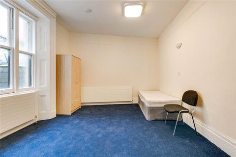 Studio to rent, Queens Gate, South Kensington, London