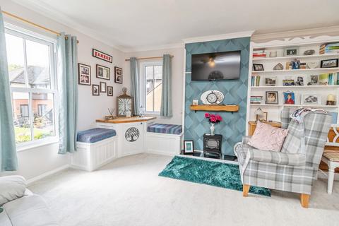 1 bedroom flat for sale, The Mount, Simpson, Milton Keynes, Buckinghamshire, MK6