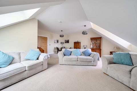 2 bedroom penthouse for sale, Main Street, Dickens Heath, Shirley, Solihull, B90