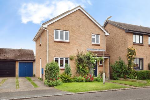 4 bedroom detached house for sale, Sunridge Close, Newport Pagnell