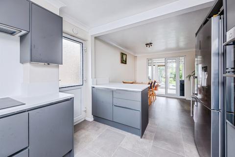 4 bedroom detached house for sale, Sunridge Close, Newport Pagnell