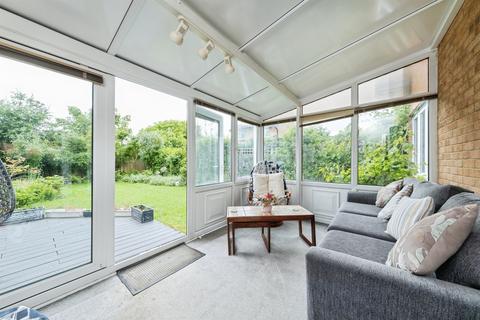 4 bedroom detached house for sale, Sunridge Close, Newport Pagnell