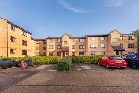 1 bedroom flat for sale, Walpole Road, Slough SL1