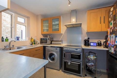 1 bedroom flat for sale, Walpole Road, Slough SL1