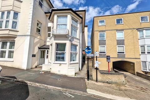 2 bedroom flat for sale, George Street, Ryde, PO33 2FE