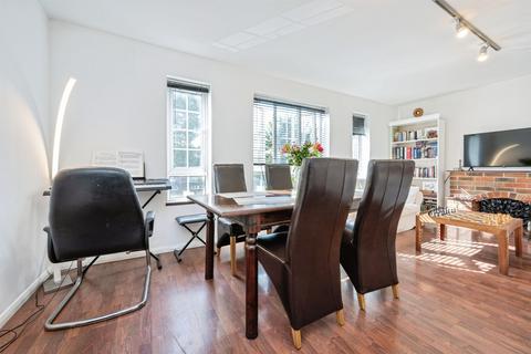 3 bedroom maisonette for sale, How Wood, Park Street, St. Albans
