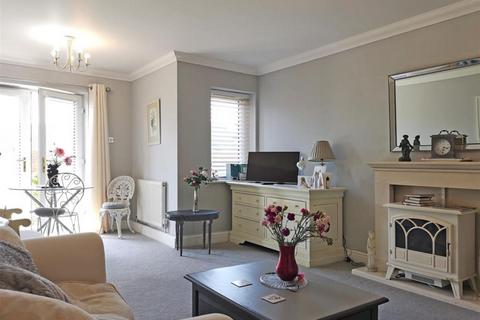 2 bedroom apartment for sale, Harsfold Road, Rustington, BN16