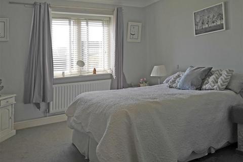 2 bedroom apartment for sale, Harsfold Road, Rustington, BN16