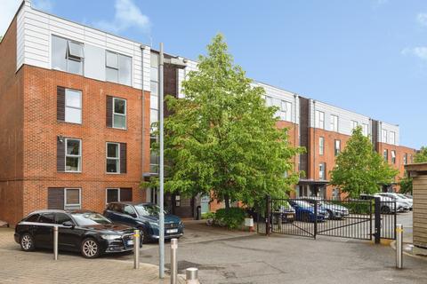 2 bedroom flat for sale, Medway Drive, Tunbridge Wells