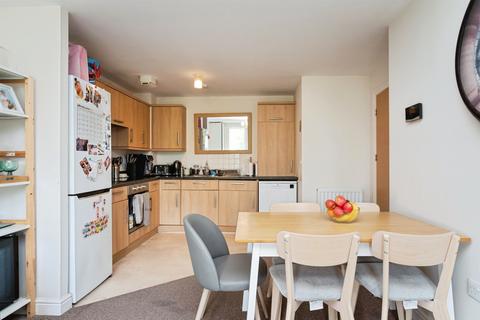2 bedroom flat for sale, Medway Drive, Tunbridge Wells