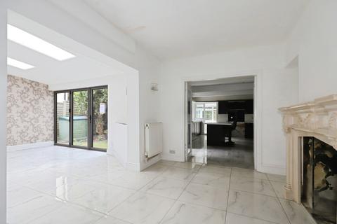 6 bedroom semi-detached house for sale, Copthorne Road, West Midlands WV3
