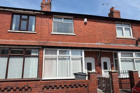 Terraced house - Gisburn Grove, Blackpool FY3