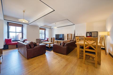 2 bedroom apartment to rent, Ingram Street, Merchant City, Glasgow City