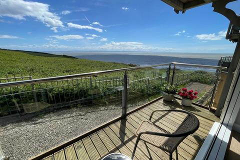2 bedroom flat for sale, Main Road, Ogmore-By-Sea, CF32