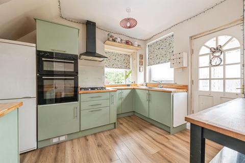 3 bedroom semi-detached house for sale, Fleminghouse Lane, HUDDERSFIELD