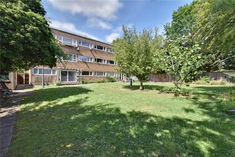 2 bedroom apartment for sale, Burnt Ash Hill, Lee, London, SE12