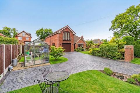 4 bedroom detached house for sale, Cottage Lane, Mancot, CH5