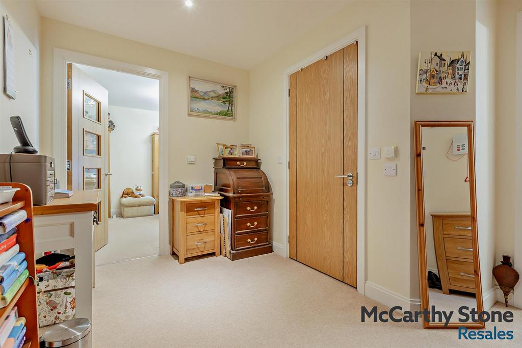 Entrance Hall: