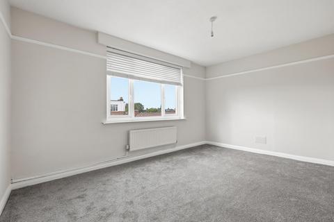 2 bedroom flat for sale, Egerton Court, Hainault Road, Leytonstone