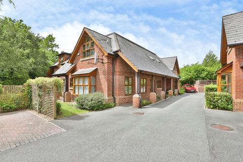2 bedroom flat for sale, West Moors Road, Ferndown, Dorset, BH22