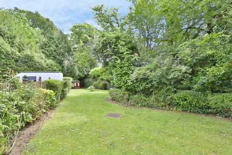 2 bedroom flat for sale, West Moors Road, Ferndown, Dorset, BH22