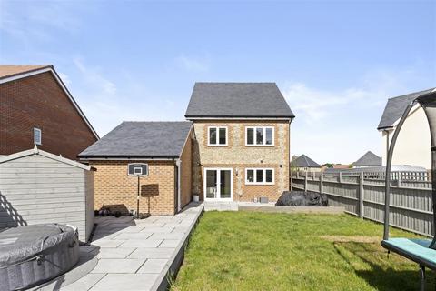 3 bedroom detached house for sale, Jay Gardens, Hellingly, Hailsham