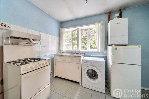 undefined, Holly Close, Aldershot, Hampshire