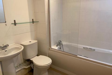 Studio to rent, Castle Street, Swansea SA1