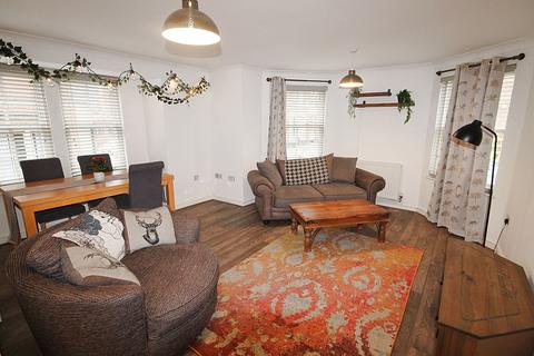 2 bedroom flat to rent, St. Austins Lane, Bovey Court St. Austins Lane, WA1