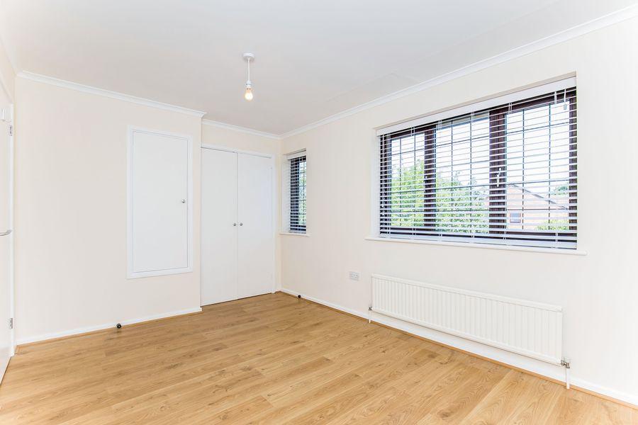 House in Reading, Lower Earley, Earley - View 5